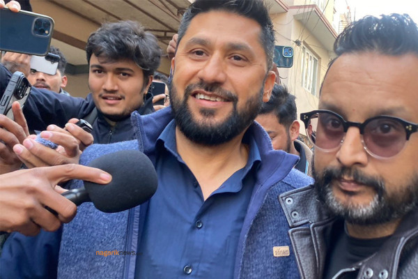 बालेनसँगको ‘वान टू वान’ वार्तापछि निस्किए रवि