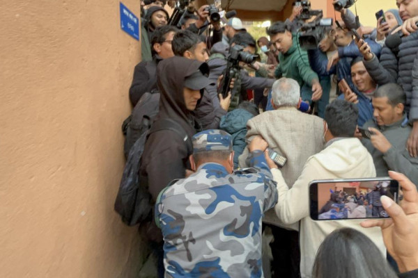 बालेन भेट्न पुगे बाबुराम