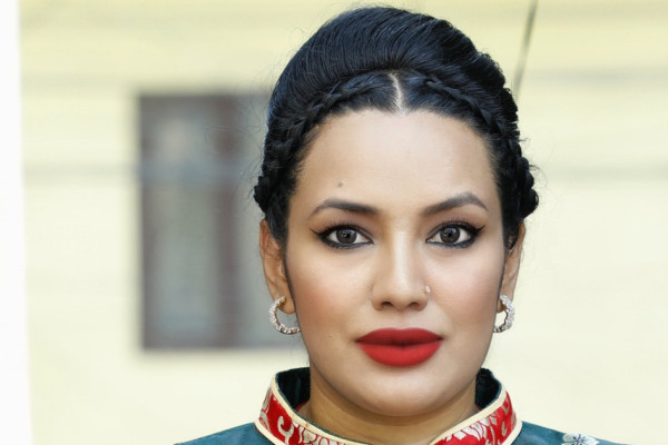 आशिकाले सोधिन- राजनीतिमा होमिने निर्णय लिनुपर्ने भएको छ, के गरूँ ?