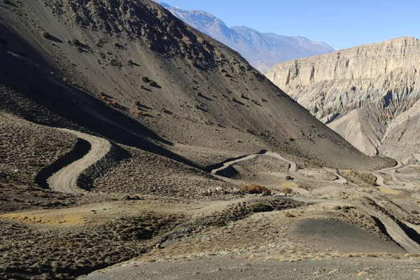 मुक्तिनाथ-तेताङ चक्रपथ सडक निर्माण