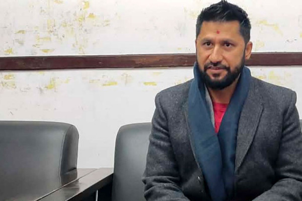 तारिख बुझ्न पोखरा पुगेका रविले भने: रास्वपामा राईट टु रिकलको व्यवस्था छ