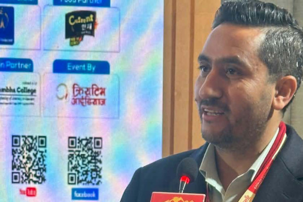 सञ्चारमन्त्री भन्छन्: देश निर्माण गर्न एउटा पुस्ताले त्याग गर्नुपर्छ