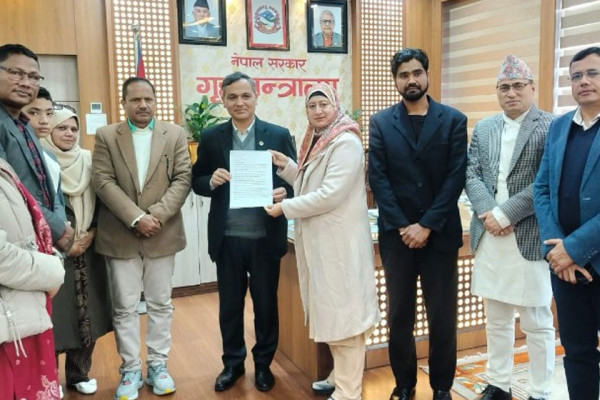 संघीय गणतान्त्रिक गठबन्धनले गृहमन्त्रीलाई बुझायो ज्ञापनपत्र