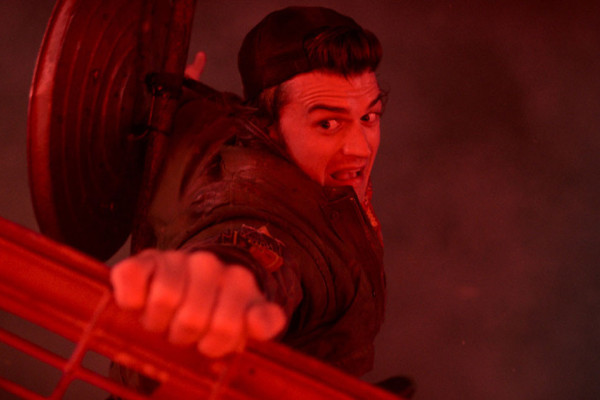 डफर ब्रदर्स भन्छन्- स्टिभ र जोनाथनबिचको तनाव अन्त्य गर्न यो दृश्य राखियो