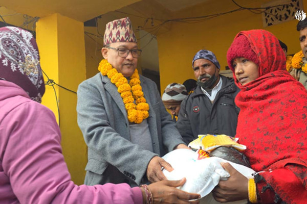 विपन्न सुत्केरी र गर्भवतीलाई लहानको ‘पोषण उपहार’