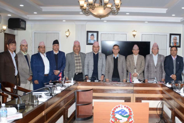 निर्वाचन सुरक्षा सम्बन्धमा गृहमन्त्रीले गरे प्रदेशका प्रमुख सचिवहरूसँग छलफल