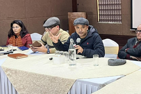 गगनले सुरु गरे विशेष महाधिवेशनबारे छलफल, विश्वप्रकाश अनुपस्थित