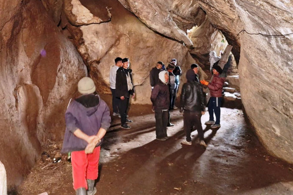 साकेलाको धनेश्वरी गुफागाई धार्मिक पर्यटकीयस्थल बनाइने