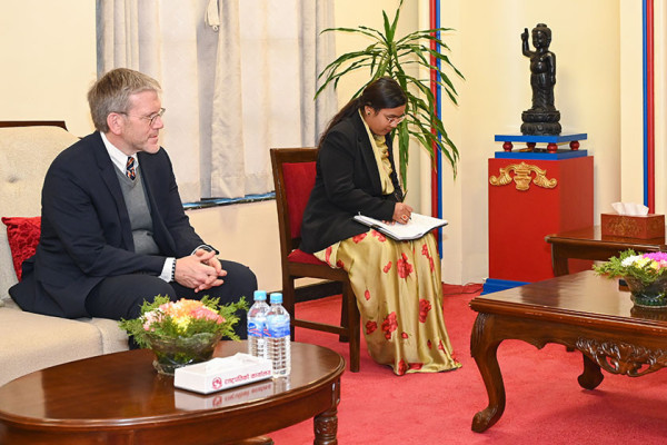 नेपालका लागि अमेरिकी राजदूत थम्सनको राष्ट्रपतिसँग बिदाइ भेट