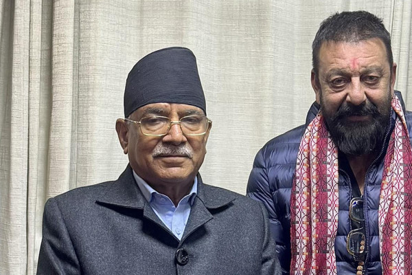 सञ्जय दत्तले भने- प्रचण्ड मेरो मनपर्ने नेपाली नेता