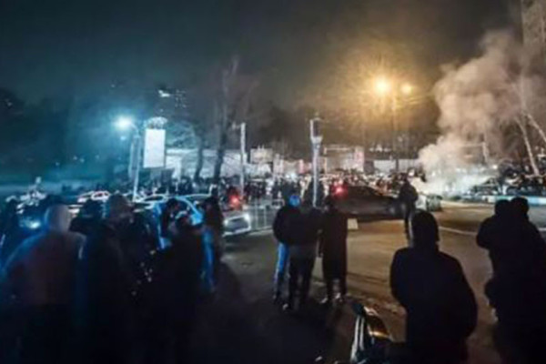 इरानमा सरकारविरोधी प्रदर्शन जारी, कम्तीमा ७० जनाको मृत्यु