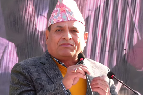 कोमामा रहेको कांग्रेसलाई गगन र विश्वप्रकाशले प्राणवायु दिए: चतुरबहादुर चन्द