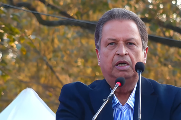 गगन-विश्वलाई विनोदको साथ, भने- यो यात्रा अधुरो नछोड्नुस्