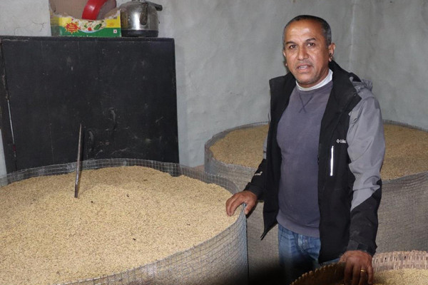 म्याग्दीका ध्रुवले फलाए १२० मुरी धान