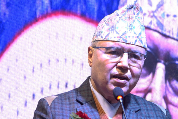 उपभोगमुखी अर्थतन्त्रलाई निरुत्साहन गर्नुपर्नेमा अर्थमन्त्रीको जोड