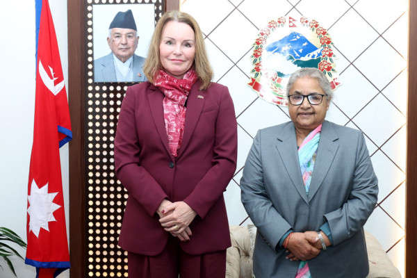 प्रधानमन्त्री कार्की र नर्वेली राजदूतबीच शिष्टाचार भेट