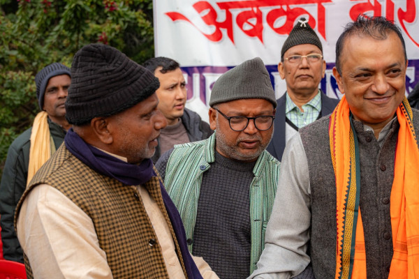 गगनको अपिल: फागुन २१ सम्म मेरो भारी बोकिदिनुस्, त्यसपछि म तपाईंहरुको बोक्छु