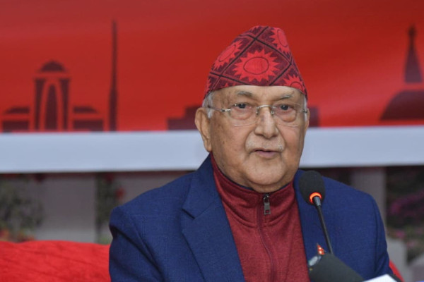 बालेनप्रति ओलीको कटाक्ष: सुकुमबासीको सुरक्षाका लागि पो डोजर लगाइने रैछ