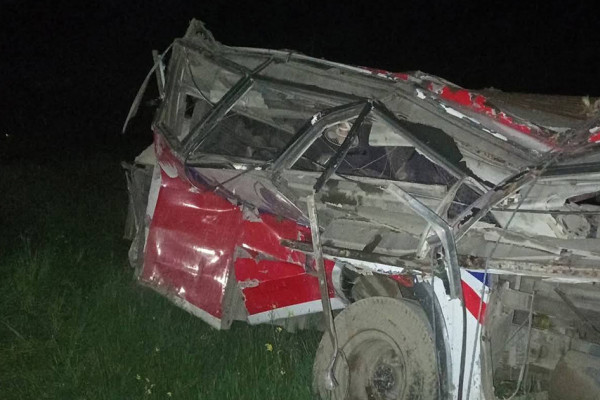 बैतडीमा जन्ती बोकेको बस दुर्घटना : ६ जनाको मृत्यु