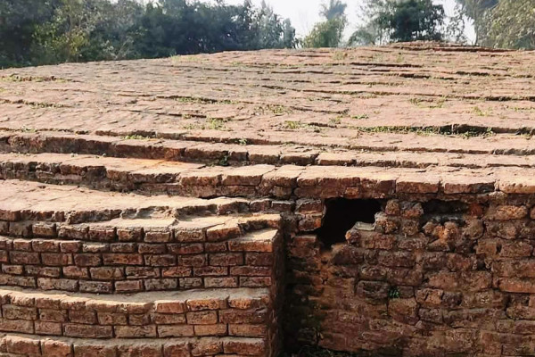 संरक्षणको अभावमा जीर्ण बन्दै ‘जोडी स्तुप’