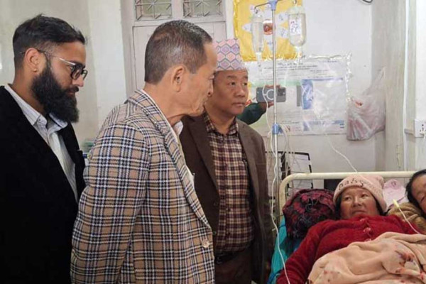 खोटाङ विवाह भोज खाएका बेहुला-बेहुलीसहित सबैजना बिरामी, अवस्था बुझ्न पुगे स्वास्थ्यमन्त्री