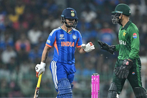 पाकिस्तानविरुद्ध इशान किशनको विस्फोटक अर्धशतक