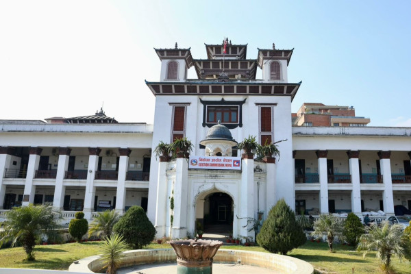 निर्वाचन आचारसंहिता उल्लङ्घन गर्ने ६६ दल : ३२ को मात्रै जवाफ