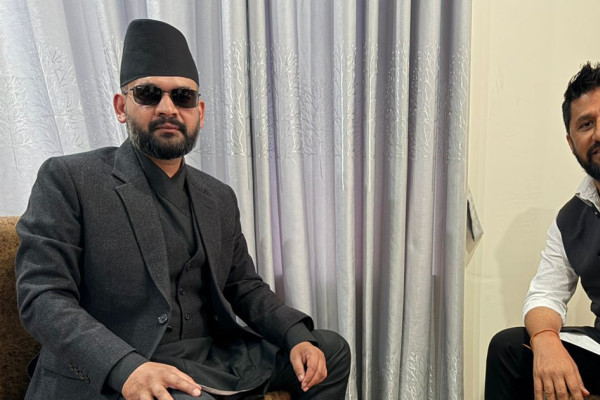 सटर त एउटा बन्द हुनैपर्छ, कि हाम्रो सटर बन्द गरिदिनुस् कि पुराना दलहरु: रवि