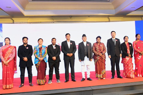 एमालेको चुनावी घोषणापत्र सार्वजनिक