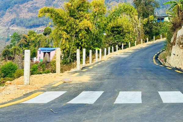 ट्रयाक खुलेको २६ वर्षपछि सडक कालोपत्र