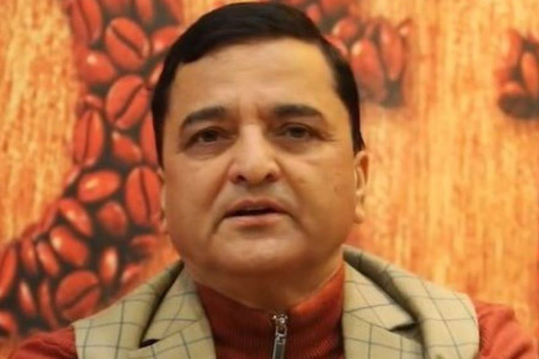 ओलीको चुनावी अभियानमा सहभागी हुन उपमहासचिव भट्टराई झापा जाँदै