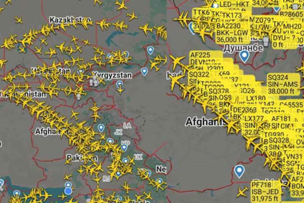 व्यावसायिक उडानमा पाकिस्तानले आफ्नो हवाई मार्ग एक महिना आंशिक बन्द गर्ने