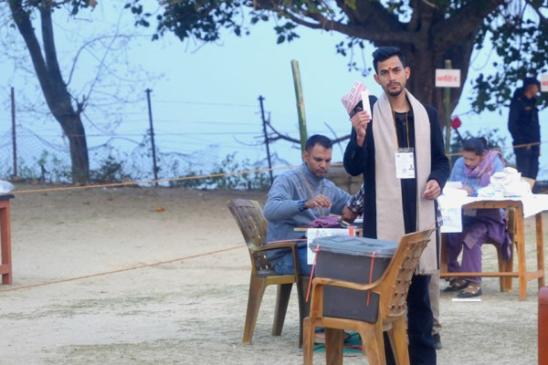 भूपदेव शाहले राधा माविबाट मतदान गरे