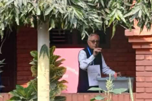 शेखर कोइरालाले गरे मतदान