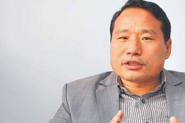 रोल्पामा वर्षमानको निरन्तर अग्रता, पच्छ्याउँदै कांग्रेस