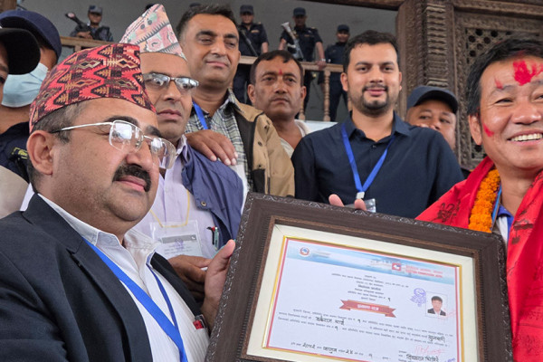 श्रम अभियन्ता हर्क साम्पाङ : नगर प्रमुखदेखि सांसदसम्मको यात्रा