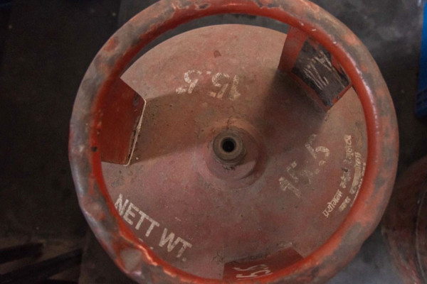 ग्याँस र इन्धनमा कालोबजारी गर्नेमाथि महानगरको निगरानी
