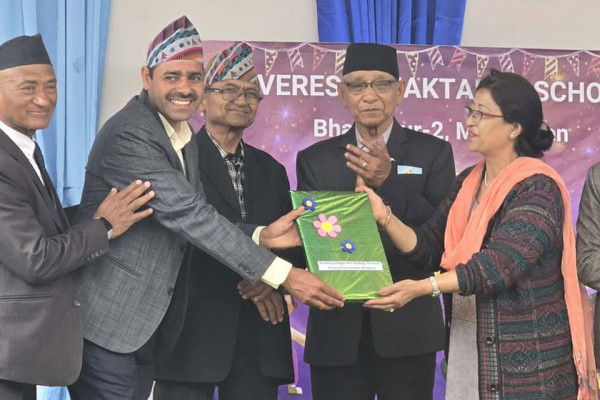 जन्मदिनमा चकलेट होइन पुस्तक: भक्तपुरको विद्यालयबाट दुरदराजका विद्यालयलाई सहयोग