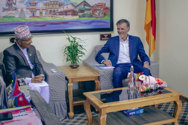 पोखरा महानगर प्रमुख आचार्यसँग जर्मन राजदूतको शिष्टाचार भेट