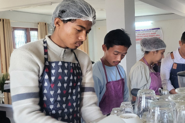 कफीको सुगन्धमा बुनिएका युवाका सपना