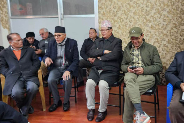 शेखरले पदाधिकारी, केन्द्रीय सदस्य र जिल्ला सभापतिसँग छलफल गरी राय लिए