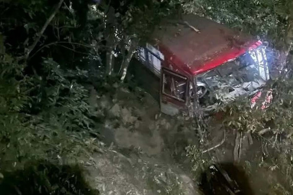 शङ्खरापुर बस दुर्घटना : मृतकको सङ्ख्या पाँच पुग्यो, सबैको सनाखत