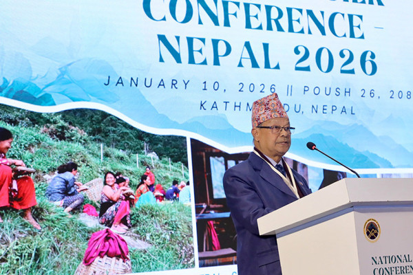 रेशम खेतीको विस्तारबाट अर्थतन्त्रमा सुधार ल्याउन सकिन्छ : मन्त्री परियार