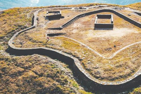 पर्यटकको मन लोभ्याउँदै ऐतिहासिक दुगुनागढी