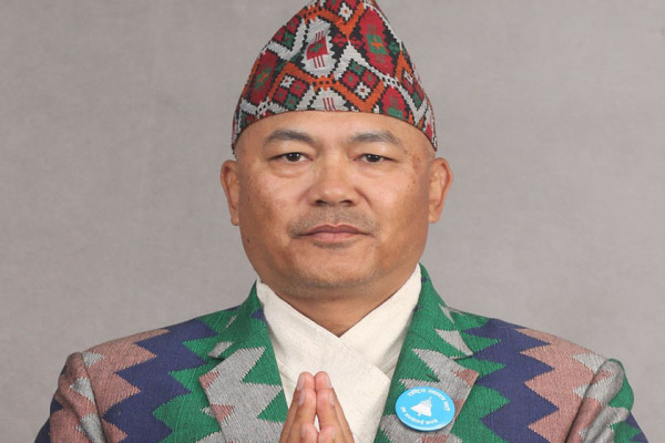 ताप्लेजुङमा वीरेन्द्र श्रेष्ठ राश्वपाबाट प्रतिनिधि सभाको उम्मेदवार