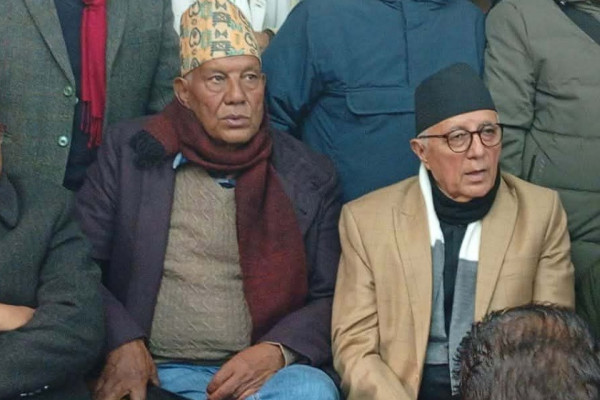 आफू निकट नेताहरूसँग शेखरले भने : ढुक्क हुनुस्, पार्टी फुट्दैन