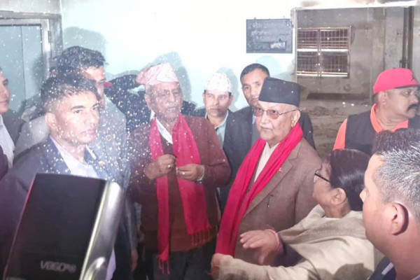 निजी तथा सरकारी सम्पत्ति जलाउनेलाई कारबाही गर्ने समय आउँछ : ओली