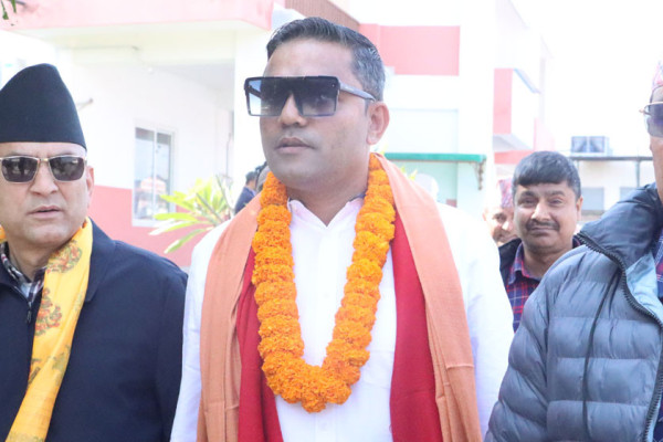 चितवनबाट ६५ जनाको उम्मेदवारी