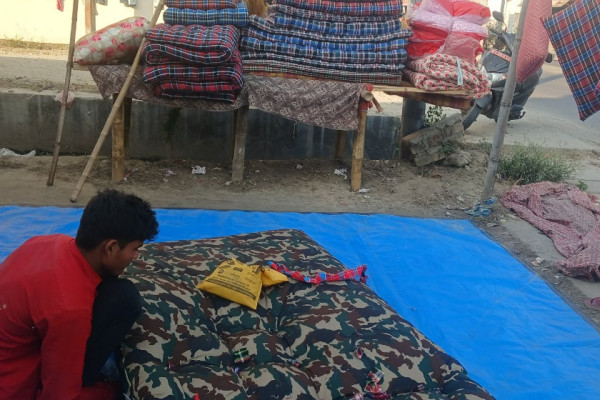 सिरक-डस्ना बिक्री हुन छाडेपछि धुनियालाई दुई छाक पनि धौं धौं !