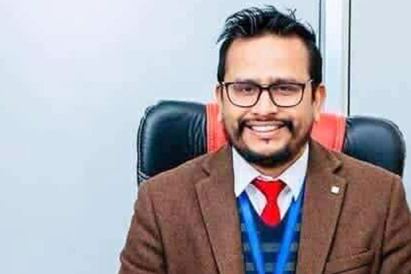 शुक्रराज सरुवा अस्पतालको निर्देशकमा डा. बास्तोला